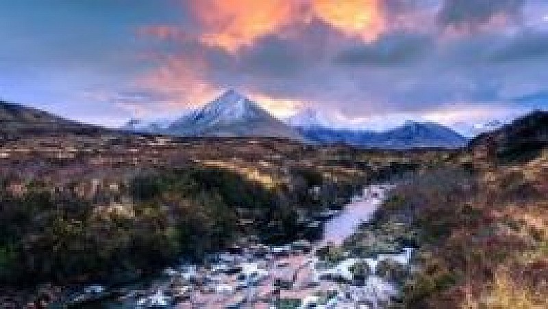 Edinburgh, Loch Ness & The Highlands - 3 Day Rail Tour from London (First Class)